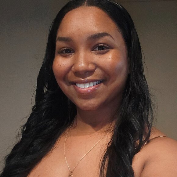 Meet your Posher, Vanessa - Picture 1 of 1